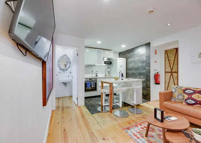 Apartment Chiado/bairro Alto 2 Bedroom Lisbon