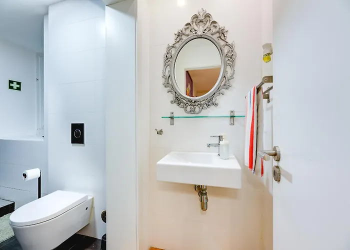 Apartment Chiado/bairro Alto 2 Bedroom Lisbon